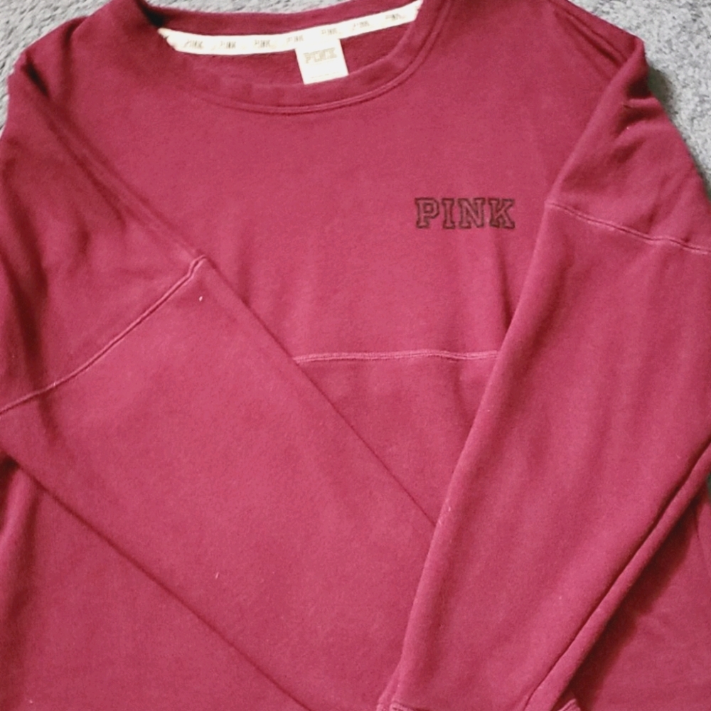 VS pink longsleeve